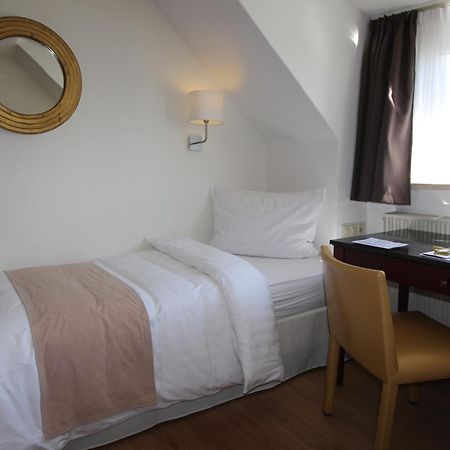 Boutique Hotel Restaurant Hollerather Hof Hellenthal Quarto foto
