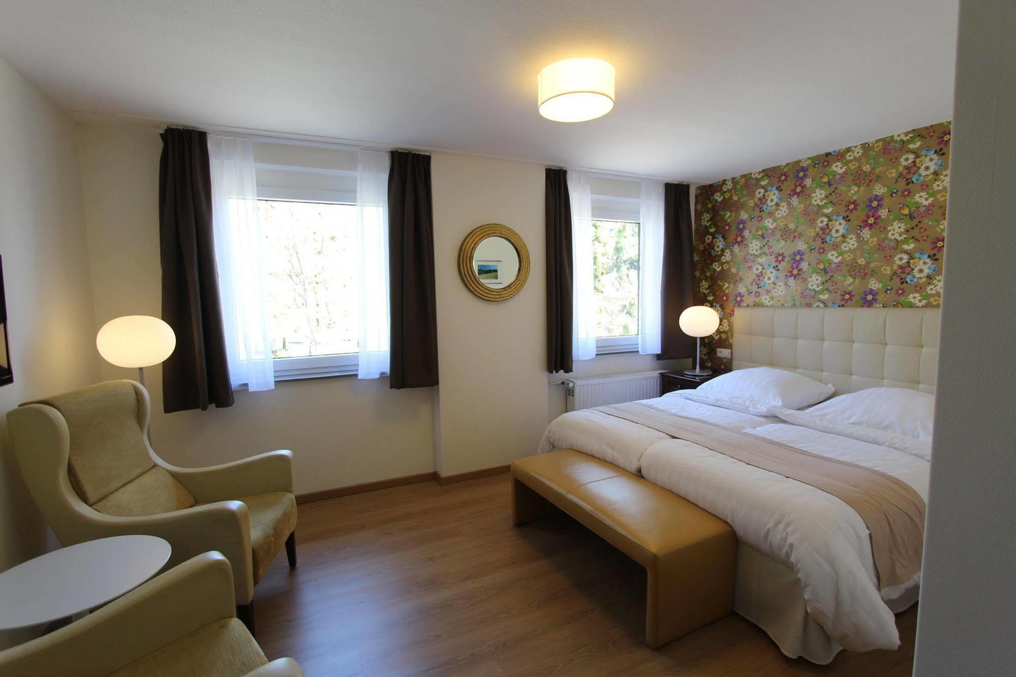 Boutique Hotel Restaurant Hollerather Hof Hellenthal Exterior foto