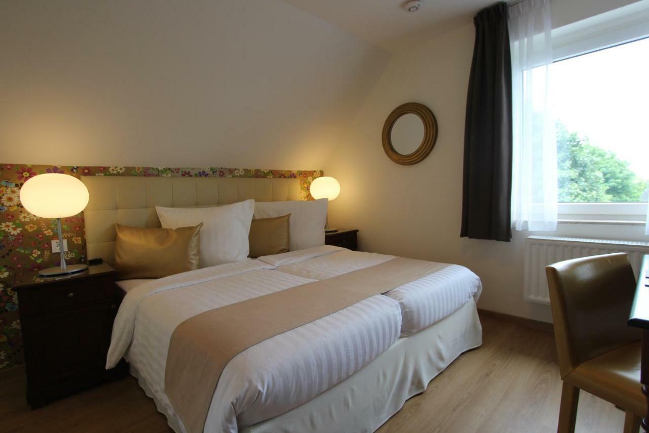 Boutique Hotel Restaurant Hollerather Hof Hellenthal Exterior foto